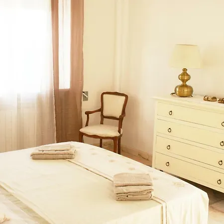 Le Rose Apartment